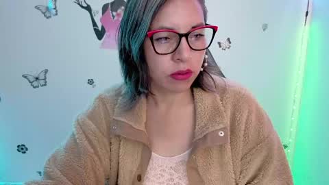Snapshot of rebbeca09 chatting on June 3, 2026, 1:46 pm Rebbeca online show from June 3, 2026, 1:46 pm