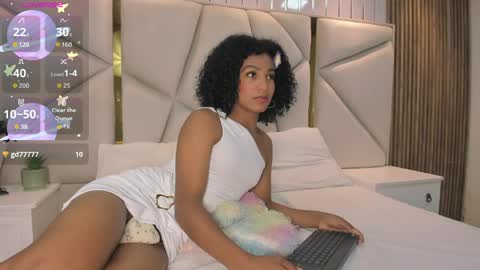 Snapshot of rebeca_brown_ chatting on May 30, 2026, 11:29 am Rebeca online show from May 30, 2026, 11:29 am