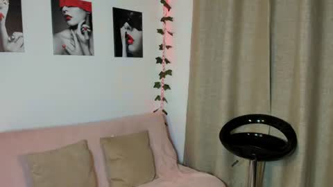 Snapshot of rebeca_marchetti chatting on July 21, 2026, 1:02 pm Rebeca Marchetti online show from July 21, 2026, 1:02 pm