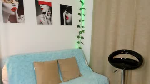 Snapshot of rebeca_marchetti chatting on August 1, 2026, 5:45 pm Rebeca Marchetti online show from August 1, 2026, 5:45 pm