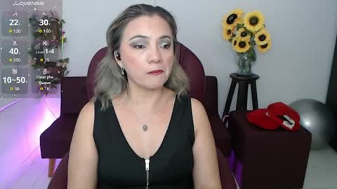 REBECA online show from April 14, 2026, 12:33 pm