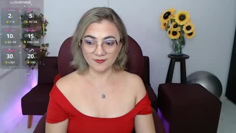 Snapshot of rebeca_milf chatting on May 8, 2026, 1:49 pm REBECA online show from May 8, 2026, 1:49 pm