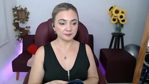 Snapshot of rebeca_milf chatting on May 16, 2026, 2:27 pm REBECA online show from May 16, 2026, 2:27 pm