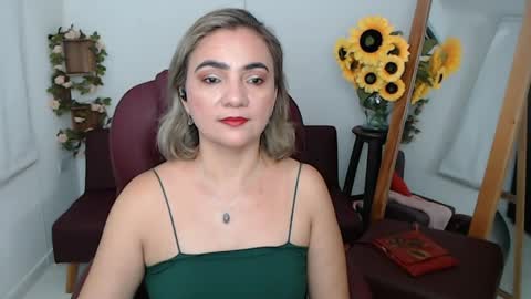 Snapshot of rebeca_milf chatting on June 1, 2026, 1:46 pm REBECA online show from June 1, 2026, 1:46 pm