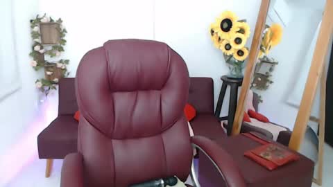 Snapshot of rebeca_milf chatting on June 3, 2026, 3:28 pm REBECA online show from June 3, 2026, 3:28 pm