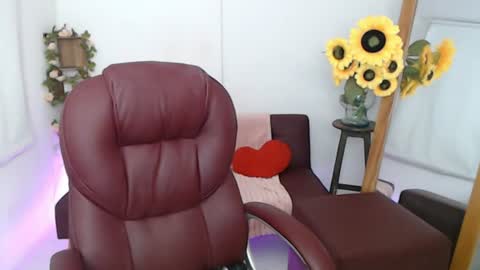 Snapshot of rebeca_milf chatting on June 12, 2026, 3:00 pm REBECA online show from June 12, 2026, 3:00 pm