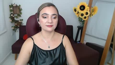 Snapshot of rebeca_milf chatting on June 16, 2026, 2:52 pm REBECA online show from June 16, 2026, 2:52 pm