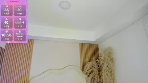 rebeca_taylor_ online show from March 15, 2026, 12:22 pm