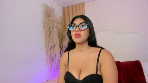 Snapshot of rebeca_taylor_ chatting on June 18, 2026, 4:24 am rebeca_taylor_ online show from June 18, 2026, 4:24 am
