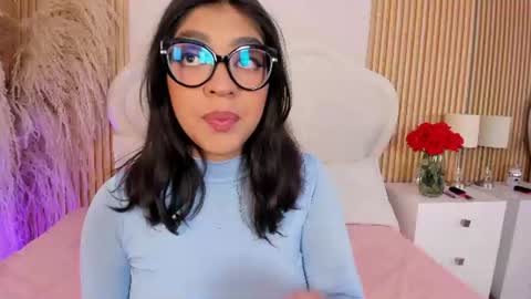 Snapshot of rebeca_taylor_ chatting on June 19, 2026, 4:17 am rebeca_taylor_ online show from June 19, 2026, 4:17 am