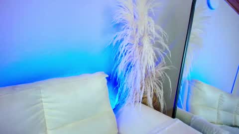 Rebeca Williams online show from February 24, 2025, 5:11 am