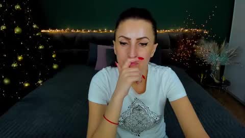 rebecca_diamonds online show from January 12, 2025, 9:08 am