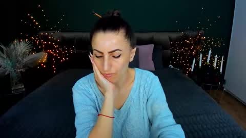 rebecca_diamonds online show from February 16, 2026, 6:42 am