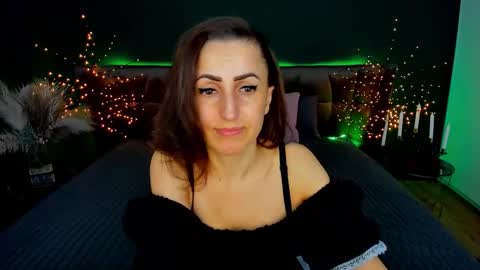rebecca_diamonds online show from March 18, 2026, 6:49 am