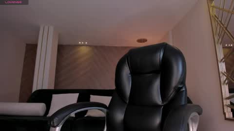Rebe online show from April 30, 2026, 8:57 pm