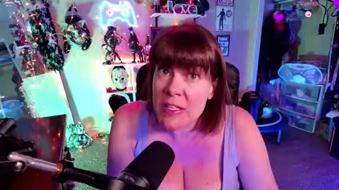 Rebecca Love online show from February 11, 2026, 10:59 pm