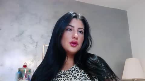 Snapshot of rebeccaryen chatting on December 15, 2025, 3:44 am RebeccaRyen online show from December 15, 2025, 3:44 am