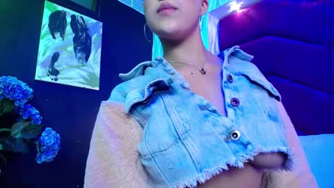 Snapshot of rebeka_baker chatting on February 4, 2025, 12:19 am REBEKA online show from February 4, 2025, 12:19 am