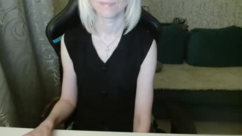 Snapshot of rebesaolset chatting on February 6, 2025, 5:19 pm RebesaOlset online show from February 6, 2025, 5:19 pm
