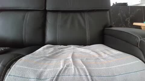 Snapshot of recklessdeejay chatting on December 5, 2024, 4:01 pm Jo online show from December 5, 2024, 4:01 pm