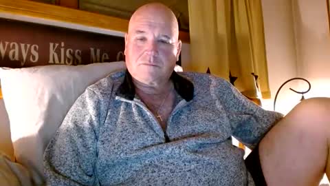 Snapshot of recman15 chatting on November 14, 2025, 3:38 am Mtn. Man online show from November 14, 2025, 3:38 am