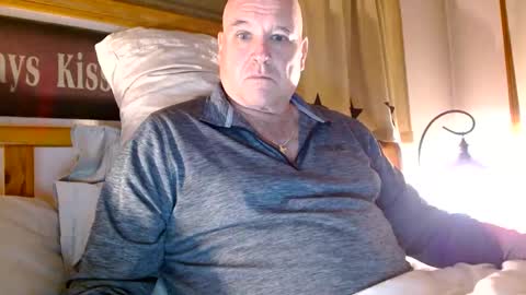 Snapshot of recman15 chatting on November 23, 2025, 2:11 am Mtn. Man online show from November 23, 2025, 2:11 am