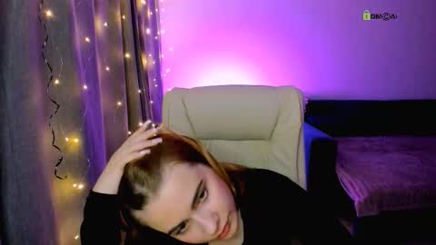 Snapshot of red__dizzy chatting on November 20, 2025, 9:58 pm red__dizzy online show from November 20, 2025, 9:58 pm