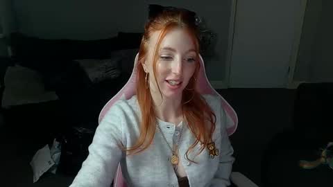 Snapshot of red_firesquirt chatting on January 20, 2025, 4:01 pm Red - online show from January 20, 2025, 4:01 pm