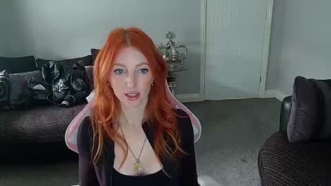 Snapshot of red_firesquirt chatting on March 10, 2025, 2:37 pm Red - online show from March 10, 2025, 2:37 pm