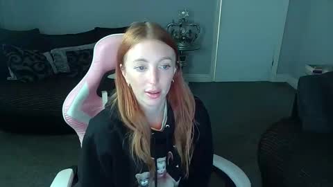 Snapshot of red_firesquirt chatting on January 6, 2026, 3:27 pm Red - online show from January 6, 2026, 3:27 pm