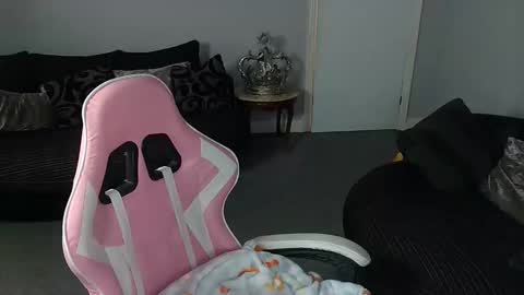 Snapshot of red_firesquirt chatting on March 26, 2026, 5:29 pm Red - online show from March 26, 2026, 5:29 pm