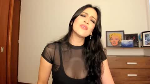 Snapshot of red_flower203 chatting on December 4, 2024, 10:30 pm red_flower203 online show from December 4, 2024, 10:30 pm