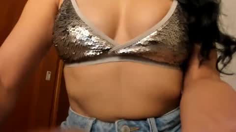 Snapshot of red_flower203 chatting on January 5, 2025, 1:56 am red_flower203 online show from January 5, 2025, 1:56 am