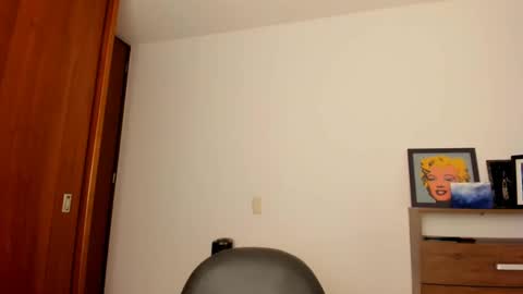 Snapshot of red_flower203 chatting on January 5, 2025, 4:58 am red_flower203 online show from January 5, 2025, 4:58 am