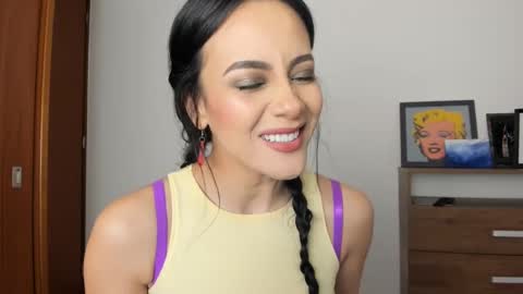 Snapshot of red_flower203 chatting on January 14, 2025, 1:26 am red_flower203 online show from January 14, 2025, 1:26 am