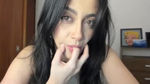 Snapshot of red_flower203 chatting on January 15, 2025, 2:38 am red_flower203 online show from January 15, 2025, 2:38 am