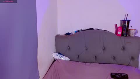 IG   OF red moonn online show from December 16, 2025, 5:23 am