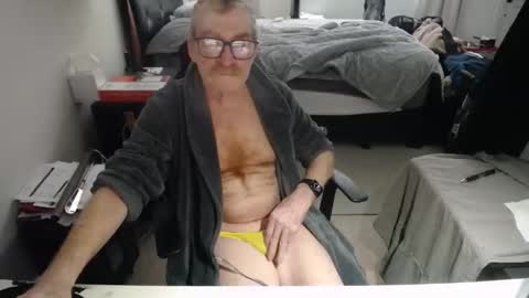 Red online show from May 15, 2026, 4:47 pm