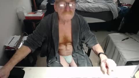 Red online show from May 17, 2026, 4:58 pm