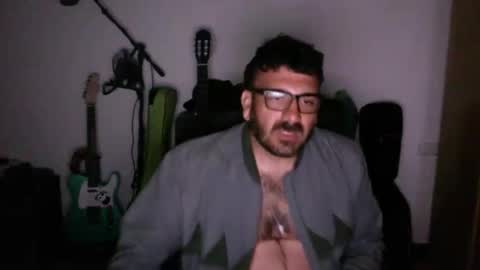 redbonezzzz online show from April 9, 2026, 1:49 am