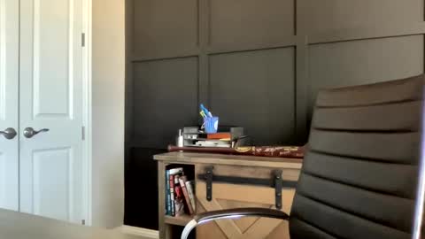 Snapshot of redbull1414 chatting on December 9, 2024, 7:18 pm RedBull online show from December 9, 2024, 7:18 pm