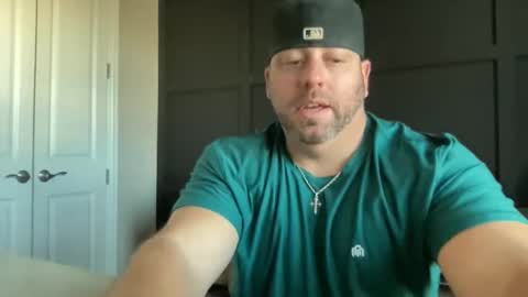 Snapshot of redbull1414 chatting on February 3, 2025, 2:24 pm RedBull online show from February 3, 2025, 2:24 pm