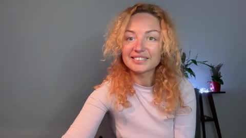 reddgirll online show from March 3, 2025, 10:20 pm