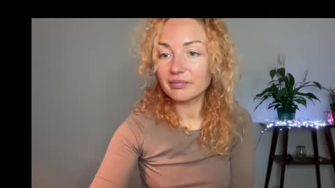 reddgirll online show from March 5, 2025, 12:05 am