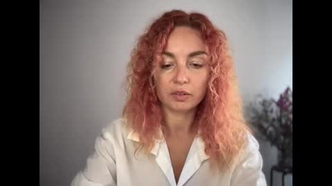 reddgirll online show from October 21, 2025, 9:43 am