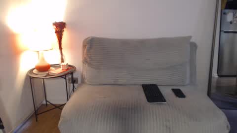 redfloweer online show from January 12, 2025, 11:15 pm