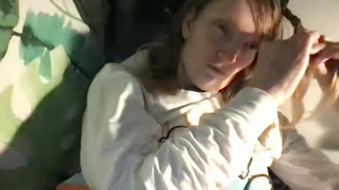 Snapshot of redfoxofficial chatting on November 24, 2025, 8:03 am Redfox online show from November 24, 2025, 8:03 am