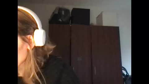 Redfox online show from March 11, 2026, 4:13 pm