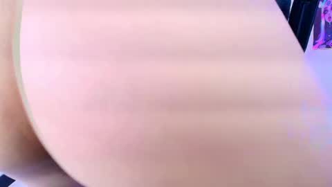 Lili Lopez online show from February 26, 2025, 11:04 pm