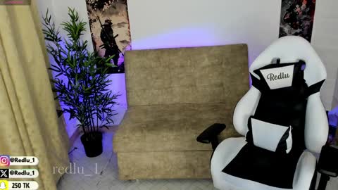 Snapshot of redlu_1 chatting on January 23, 2025, 2:12 am Lu Independiet model online show from January 23, 2025, 2:12 am